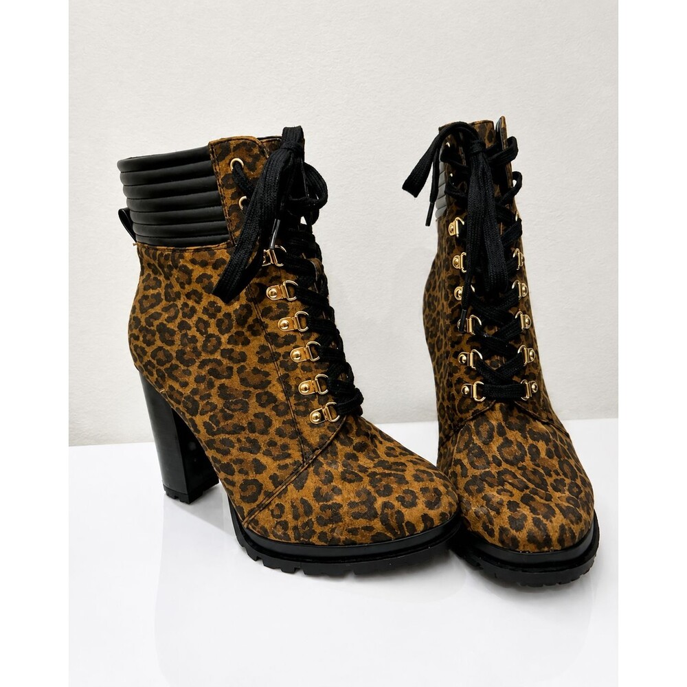 ShoeDazzle SHANDEE-E Women’s Size 8.5 Leopard Print Lace-Up Heeled Ankle Boots